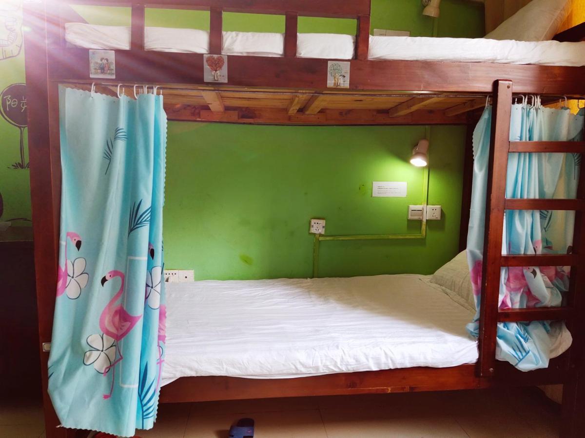 Yangshuo How Flowers Hostel Exterior photo
