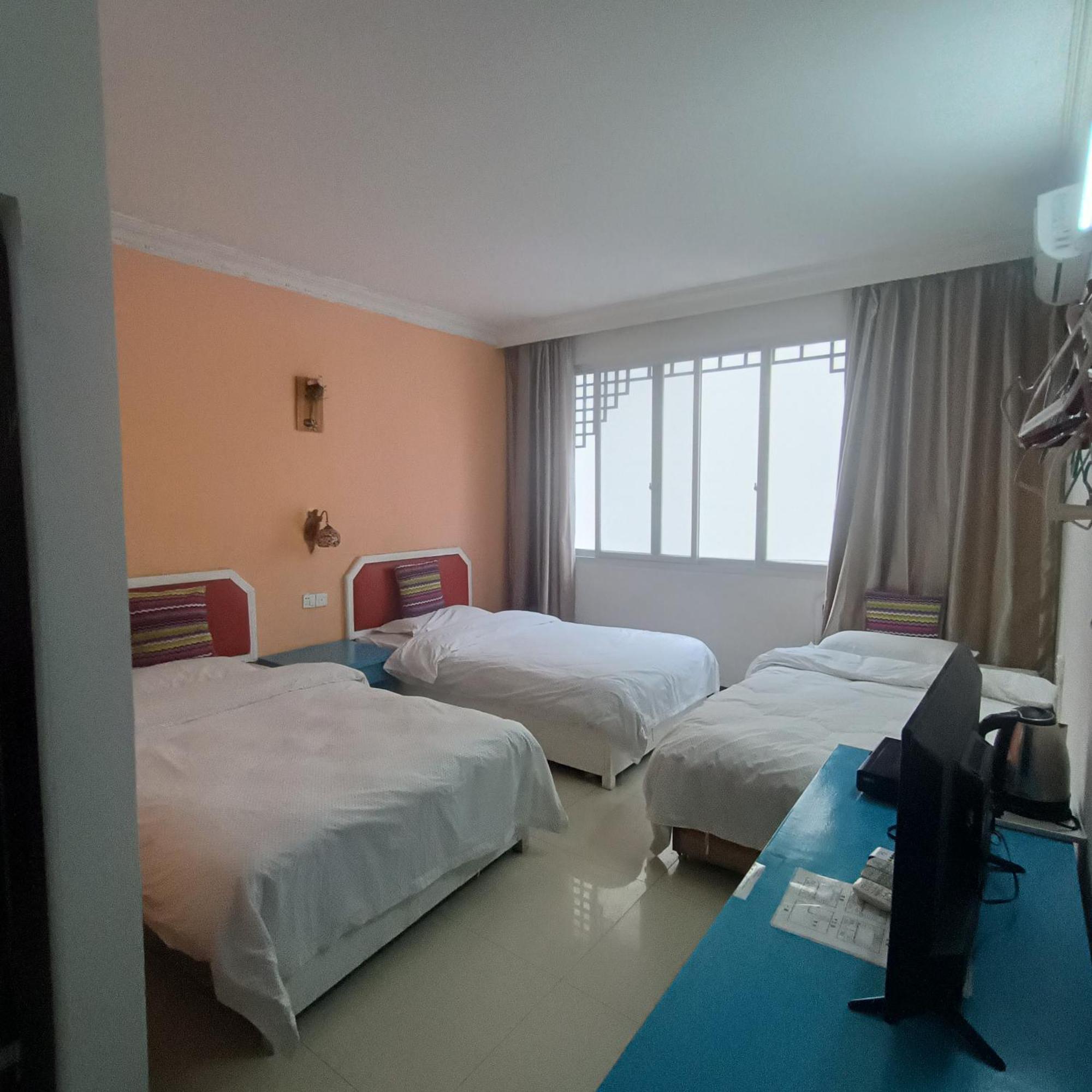 Yangshuo How Flowers Hostel Exterior photo