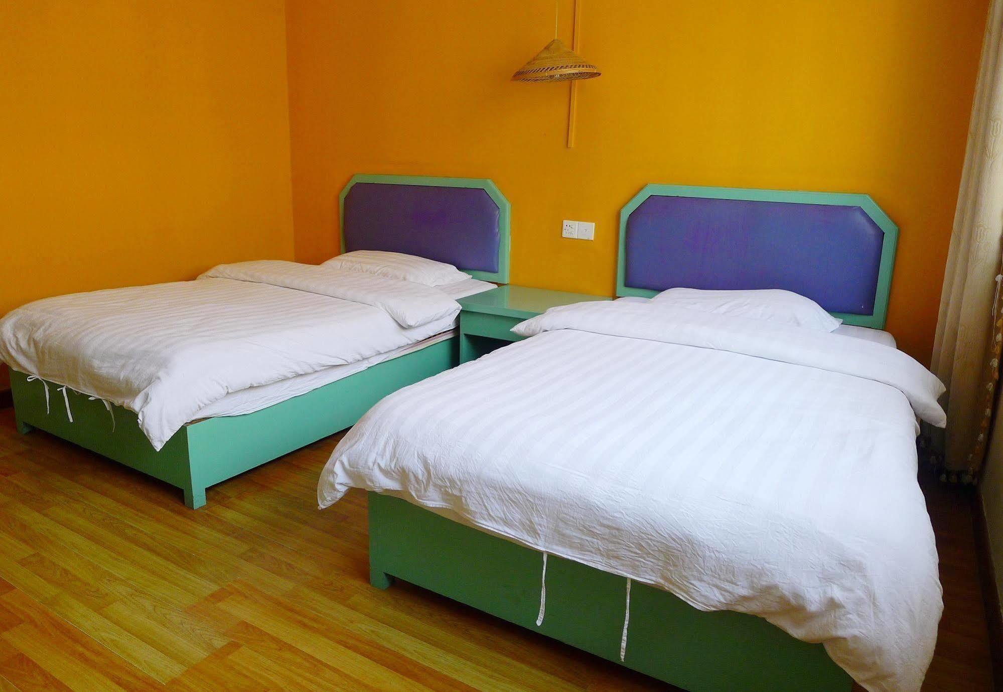 Yangshuo How Flowers Hostel Exterior photo